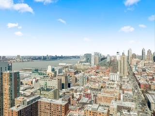 500 43 St 21 E Property Photo 3