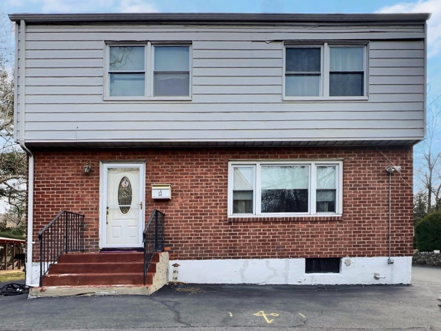 12 Bryn Mawr Parkway Property Photo 1