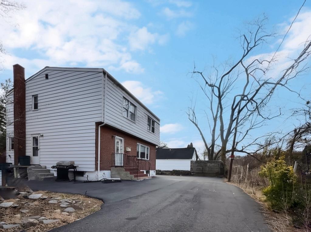 12 Bryn Mawr Parkway Property Photo 4