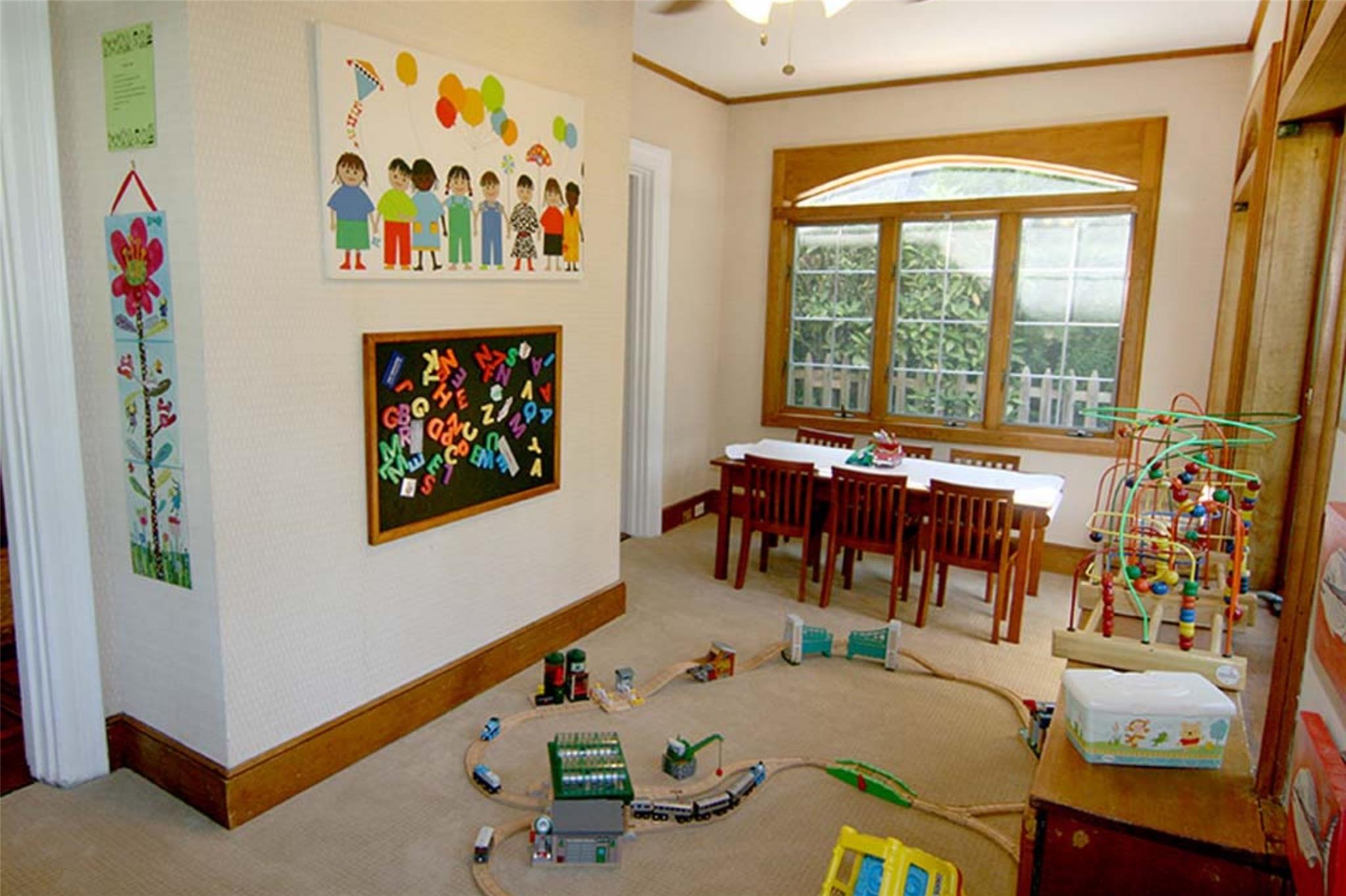 21 Forest Park Avenue Property Photo 5