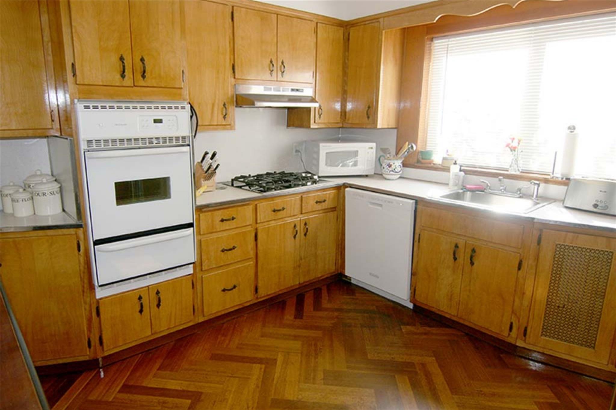 21 Forest Park Avenue Property Photo 9