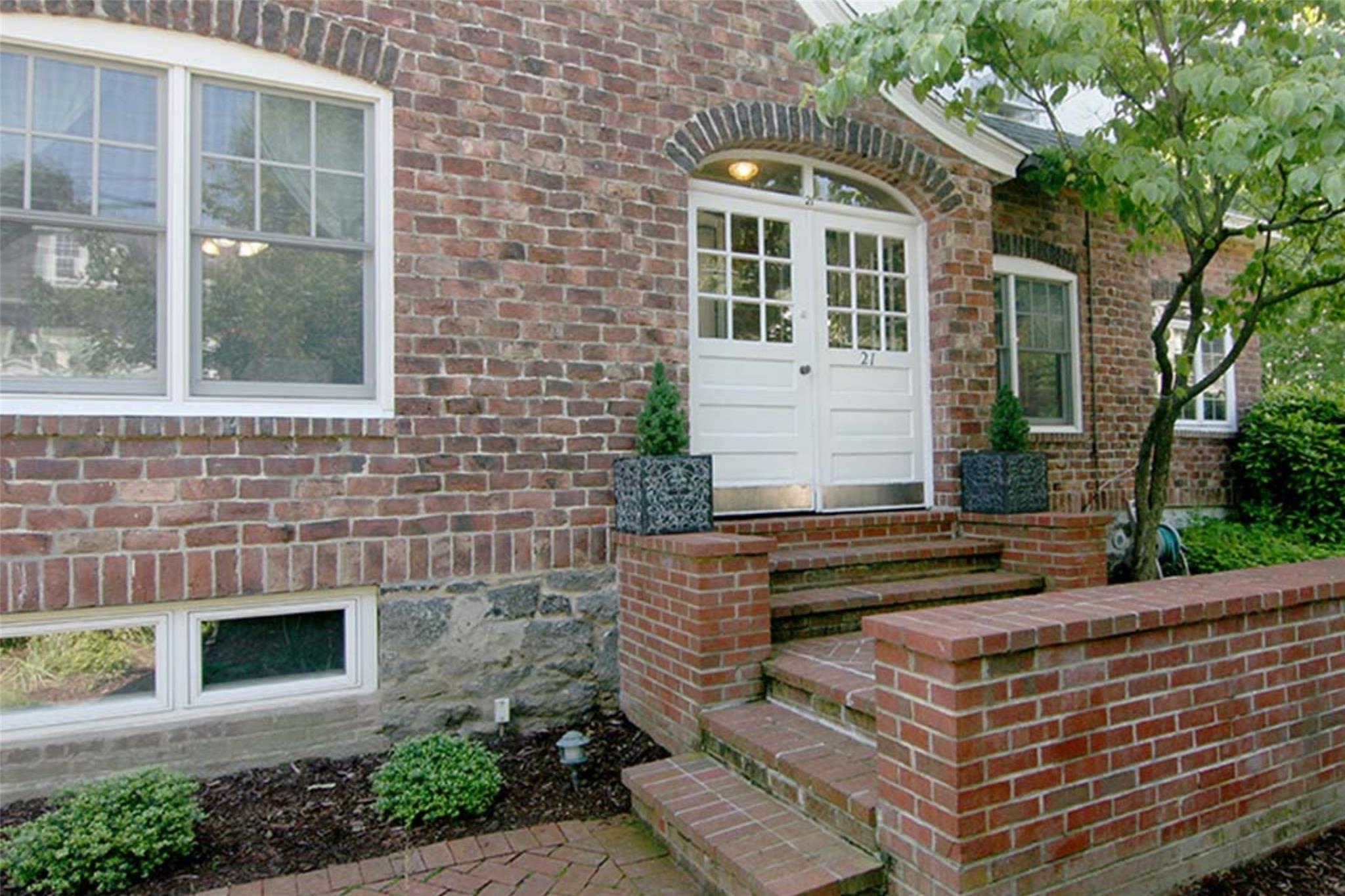 21 Forest Park Avenue Property Photo 15