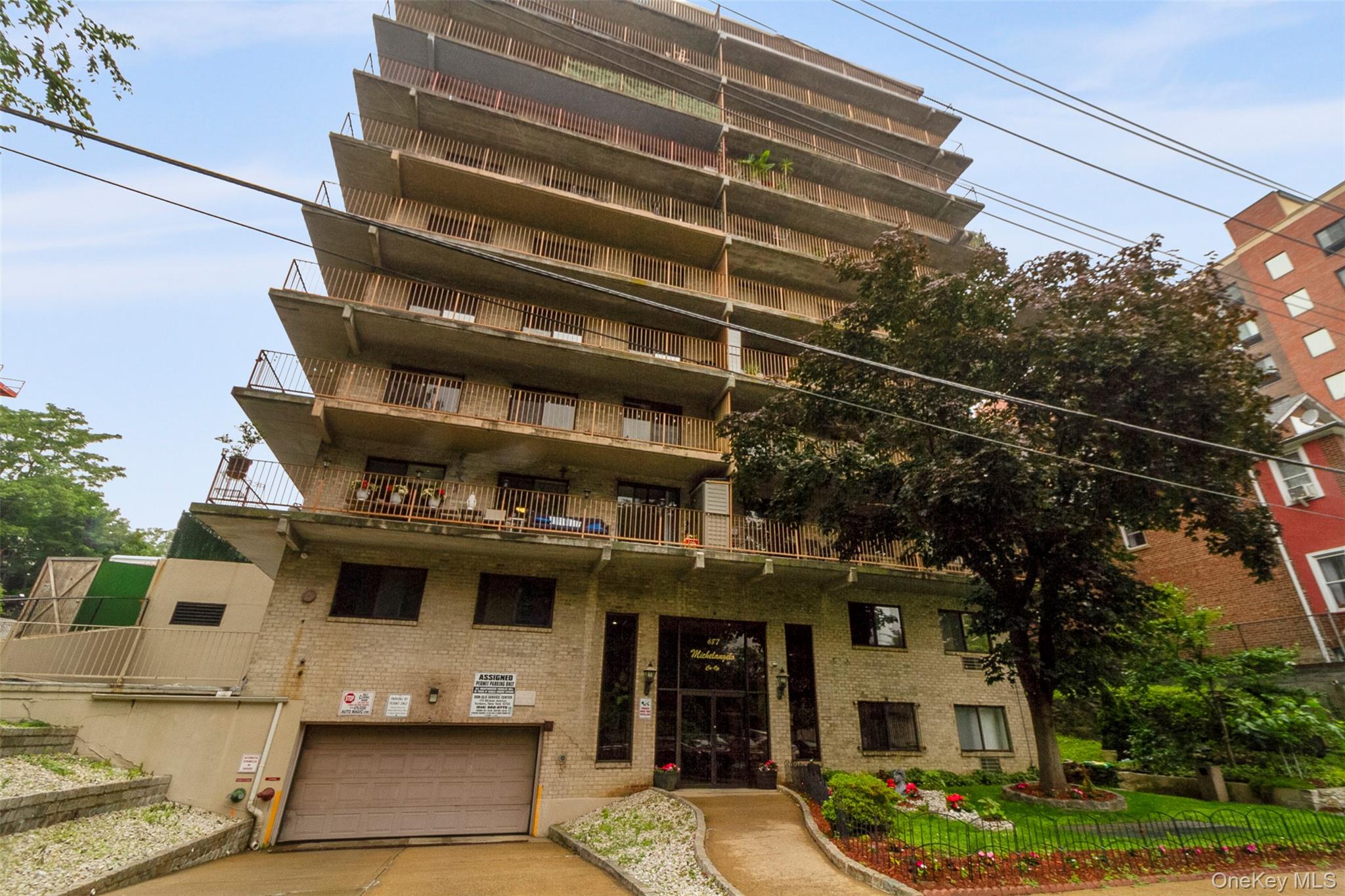 687 Bronx River Road #2a Property Photo 1