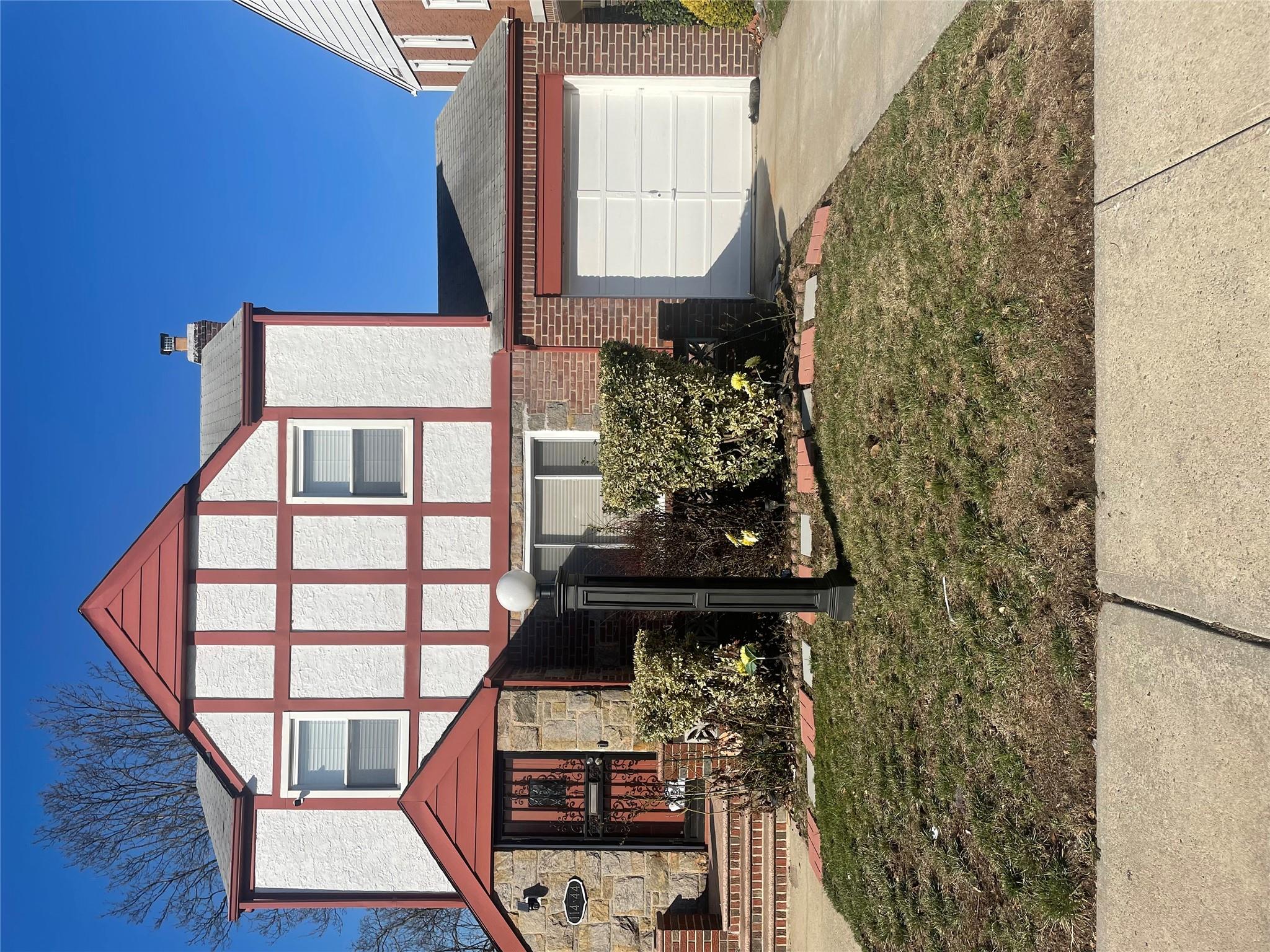 11444 209th Street Property Photo