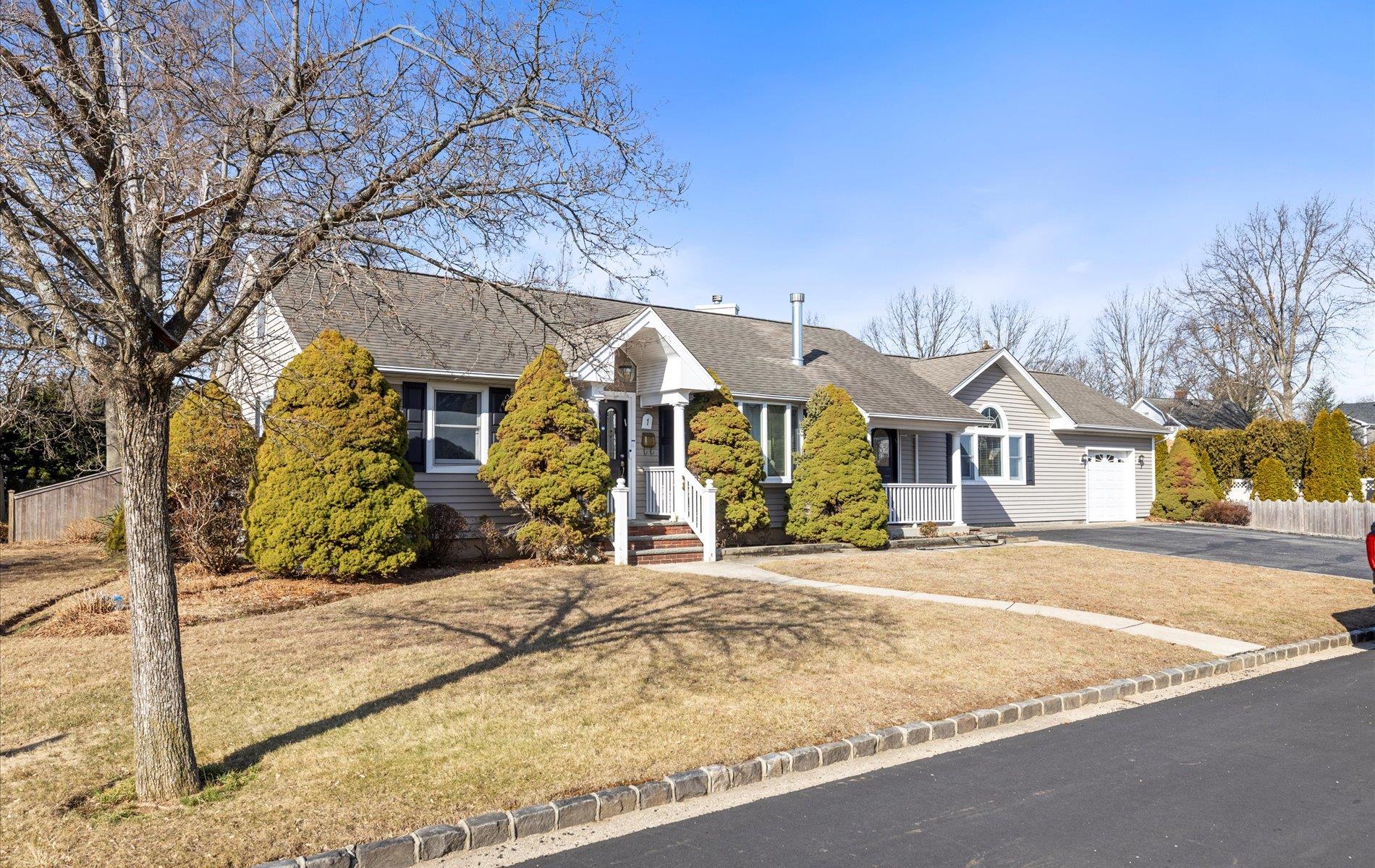 1 Apple Street Property Photo