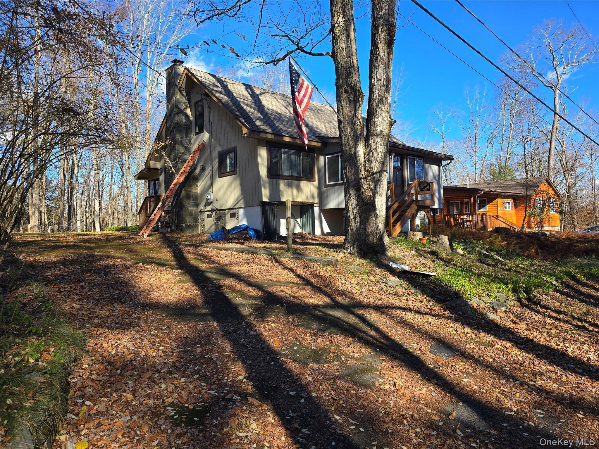 45 W Adirondack Trail Property Photo 1