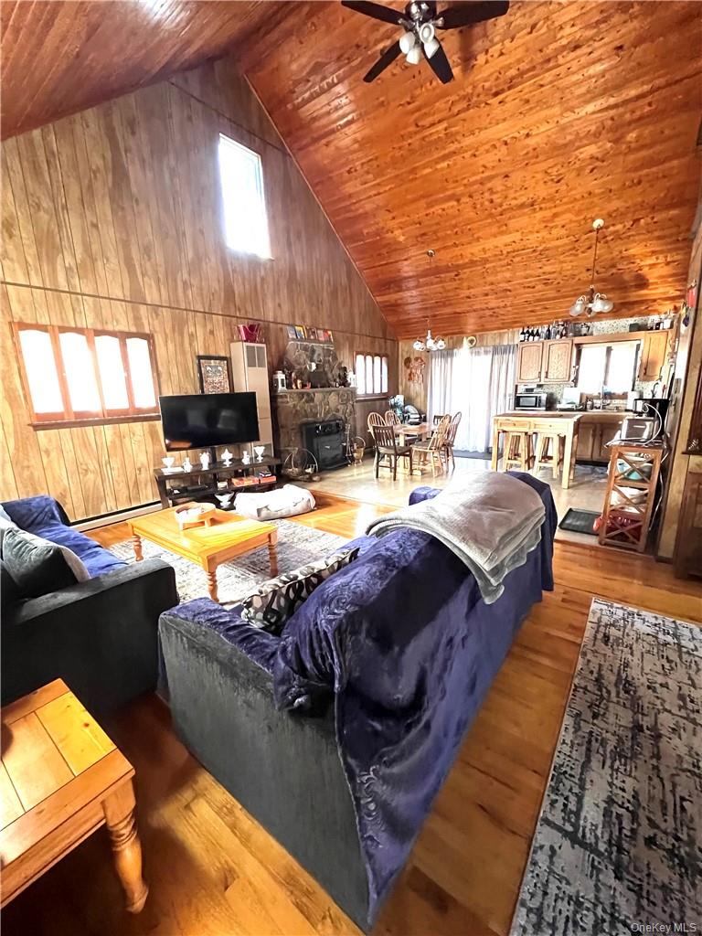 45 W Adirondack Trail Property Photo 8