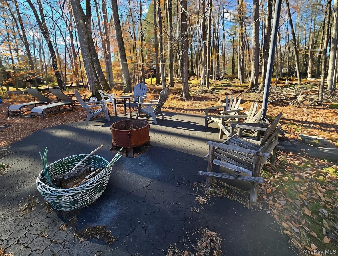 45 W Adirondack Trail Property Photo 20