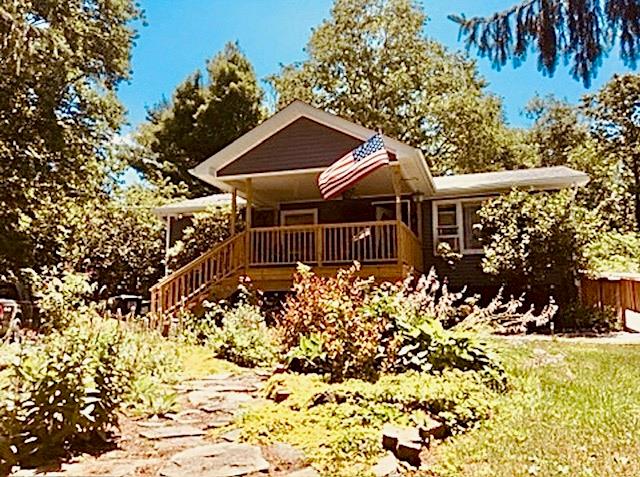 25 Manor Lane Property Photo