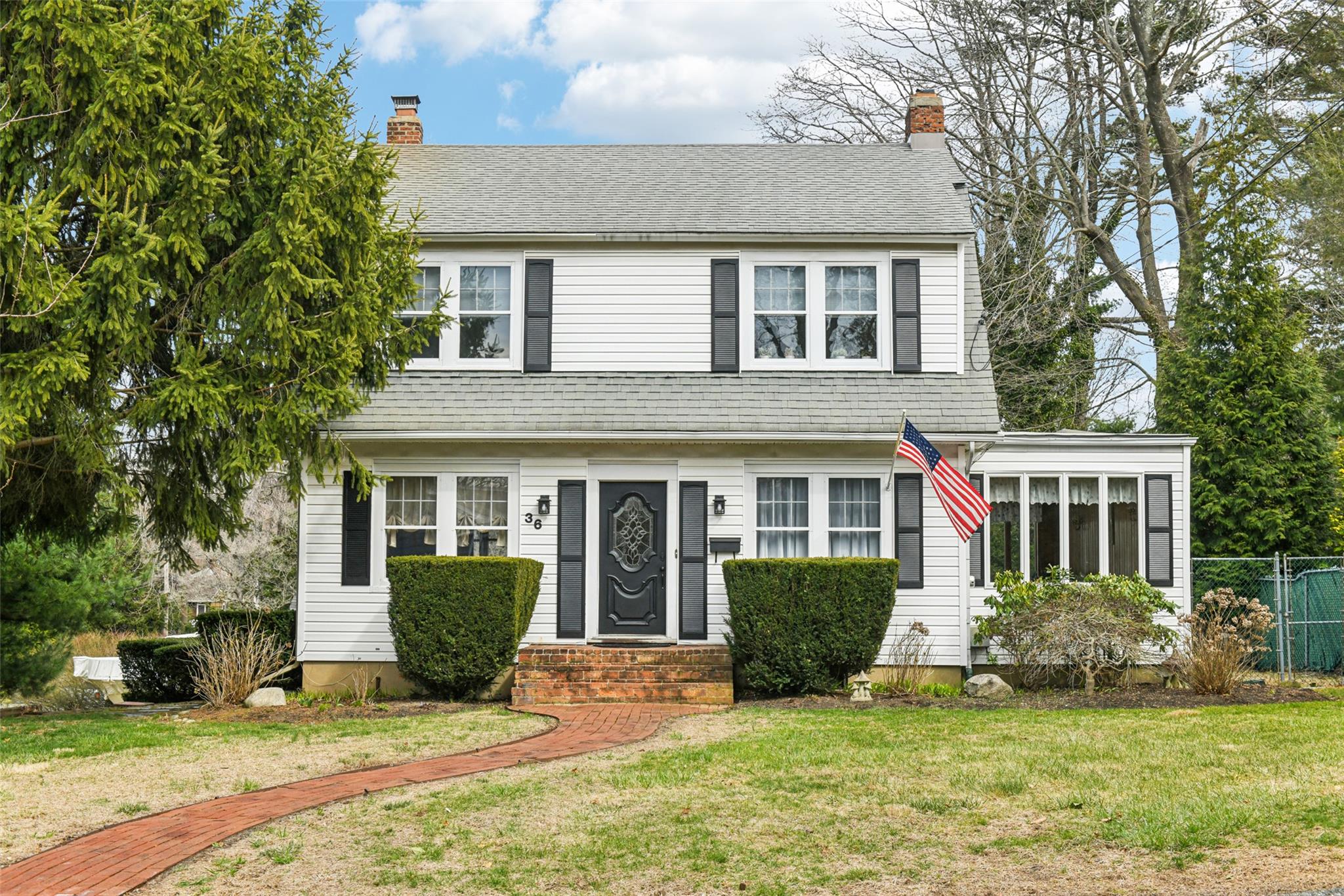 36 Seaview Avenue Property Photo