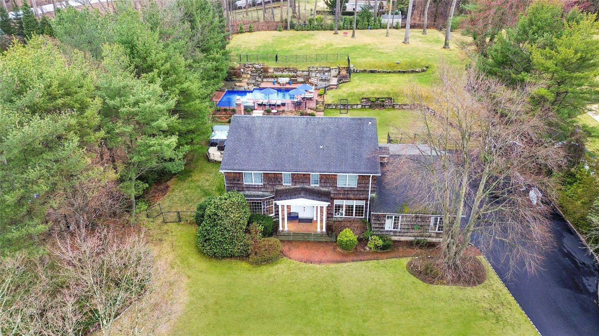 9 Suncrest Drive Property Photo