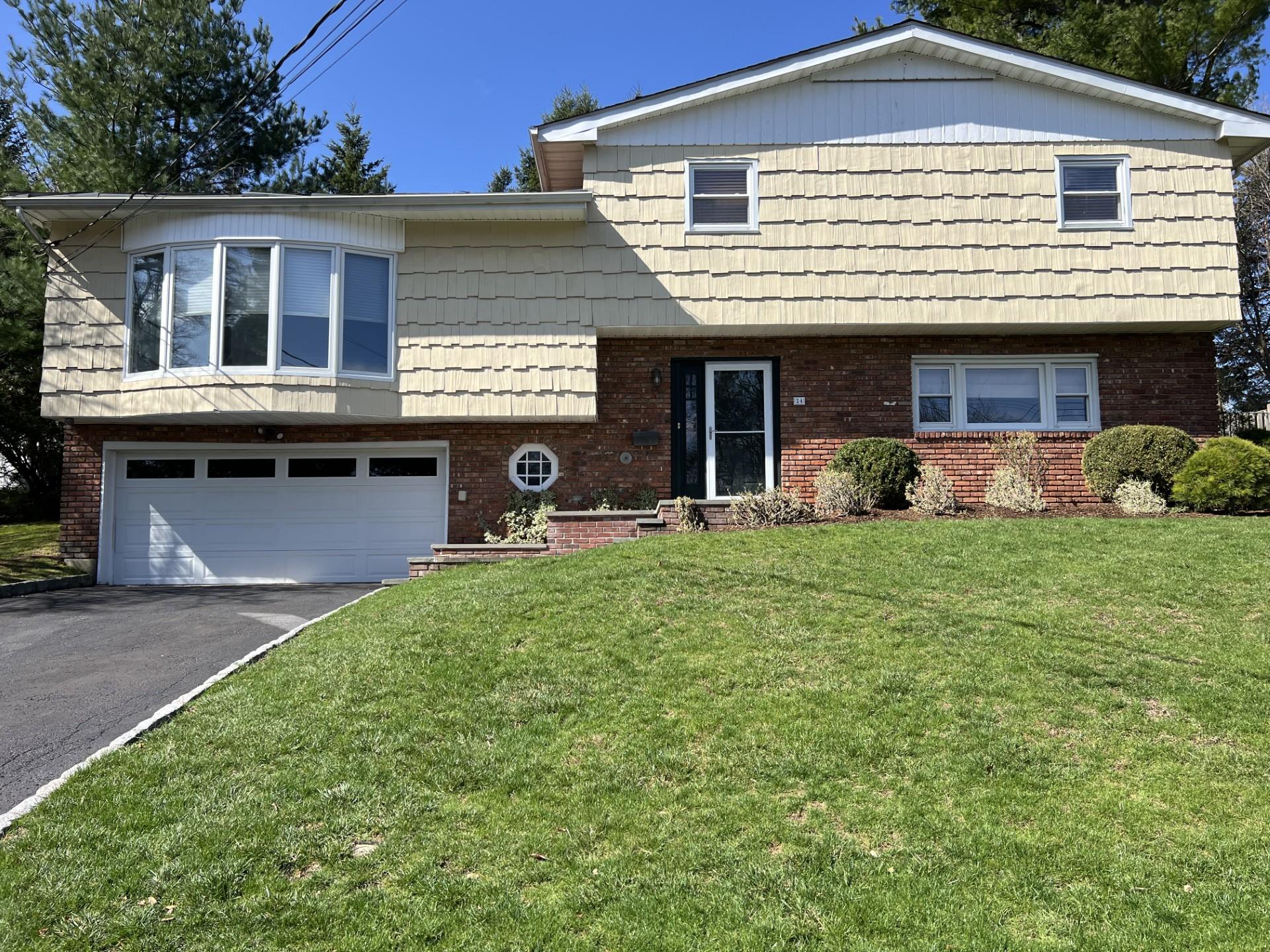 24 Hemlock Road Property Photo