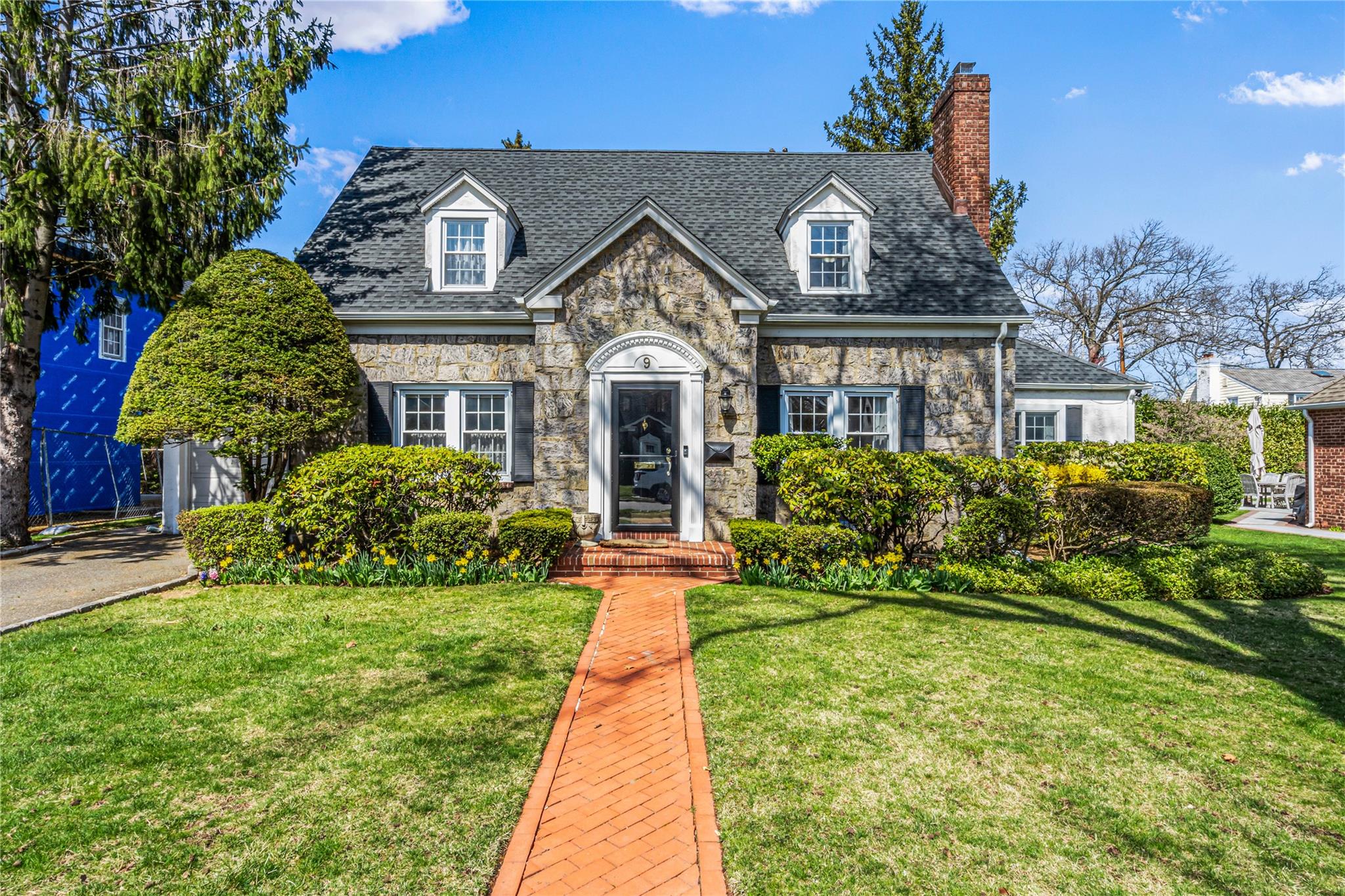 9 Mulberry Avenue Property Photo