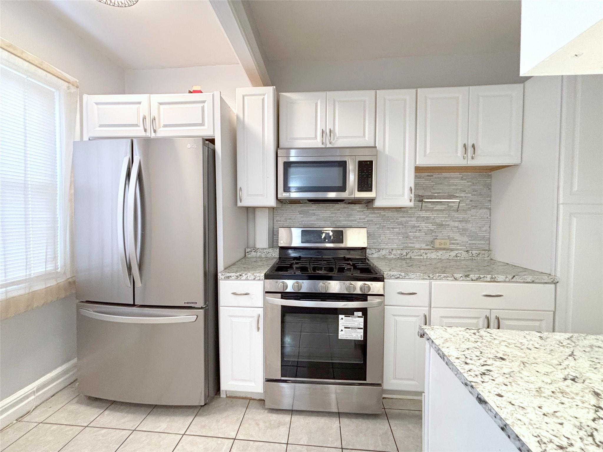 3349 Bouck Avenue Property Photo 4