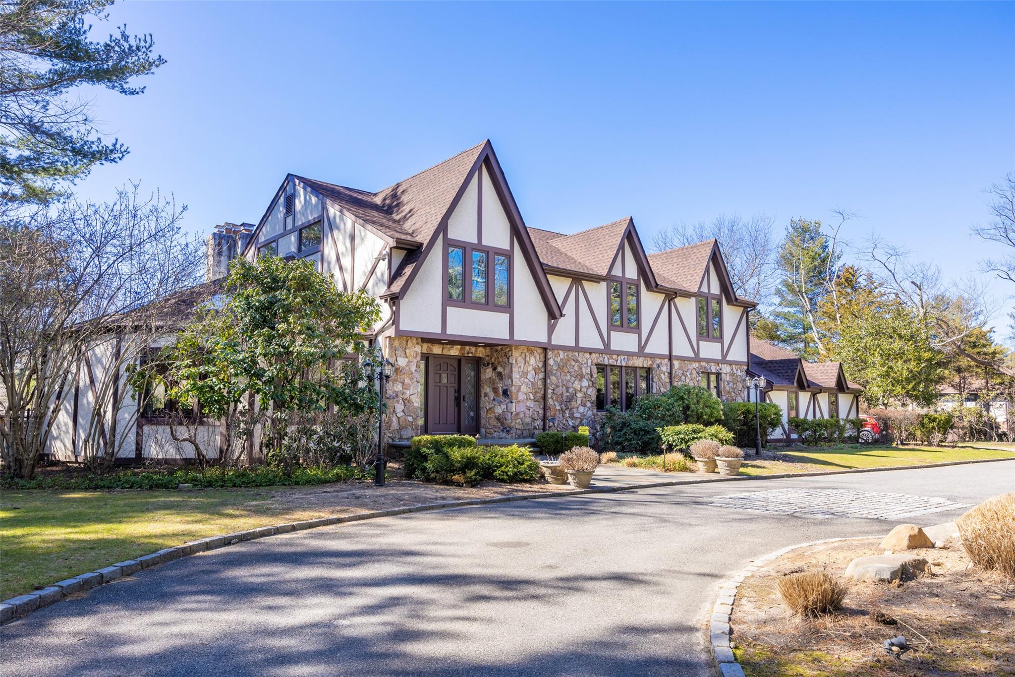 Oyster Bay Cove Real Estate Listings Main Image