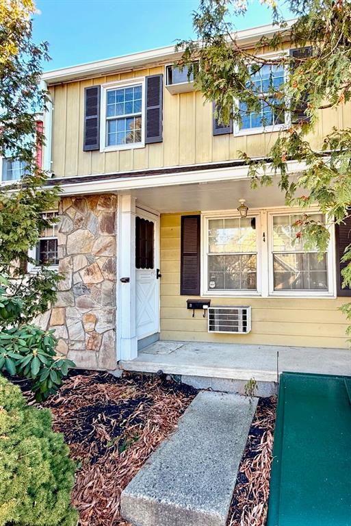 274 Hooker Avenue A4 Property Photo 1