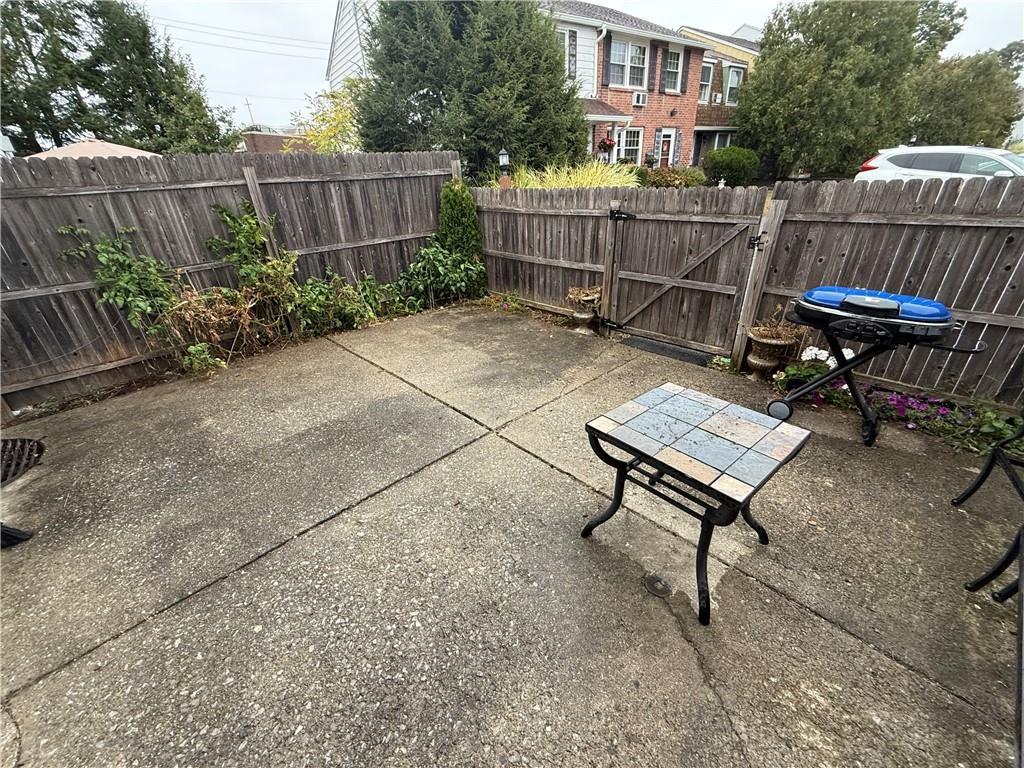 274 Hooker Avenue A4 Property Photo 10