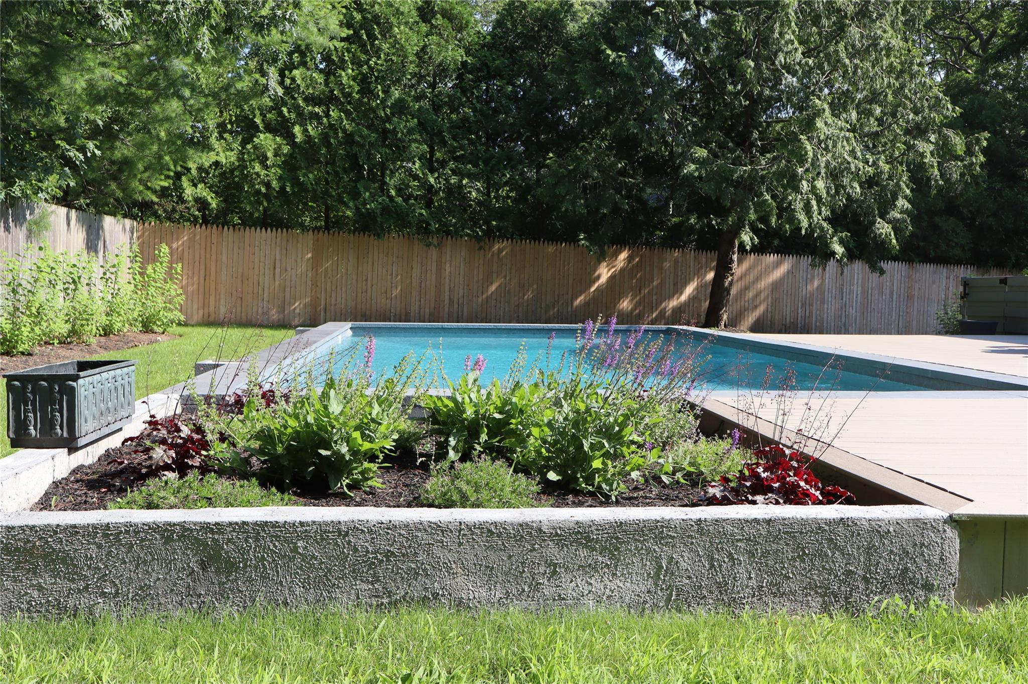 10 Hampton Street Property Photo 15