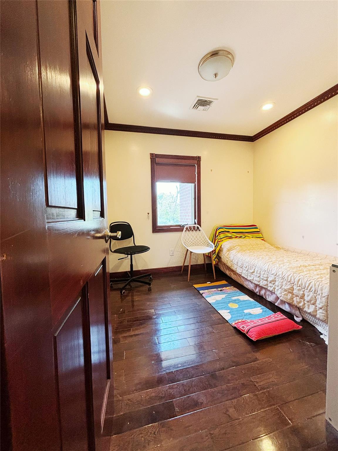 300 Ellen Place Property Photo 11