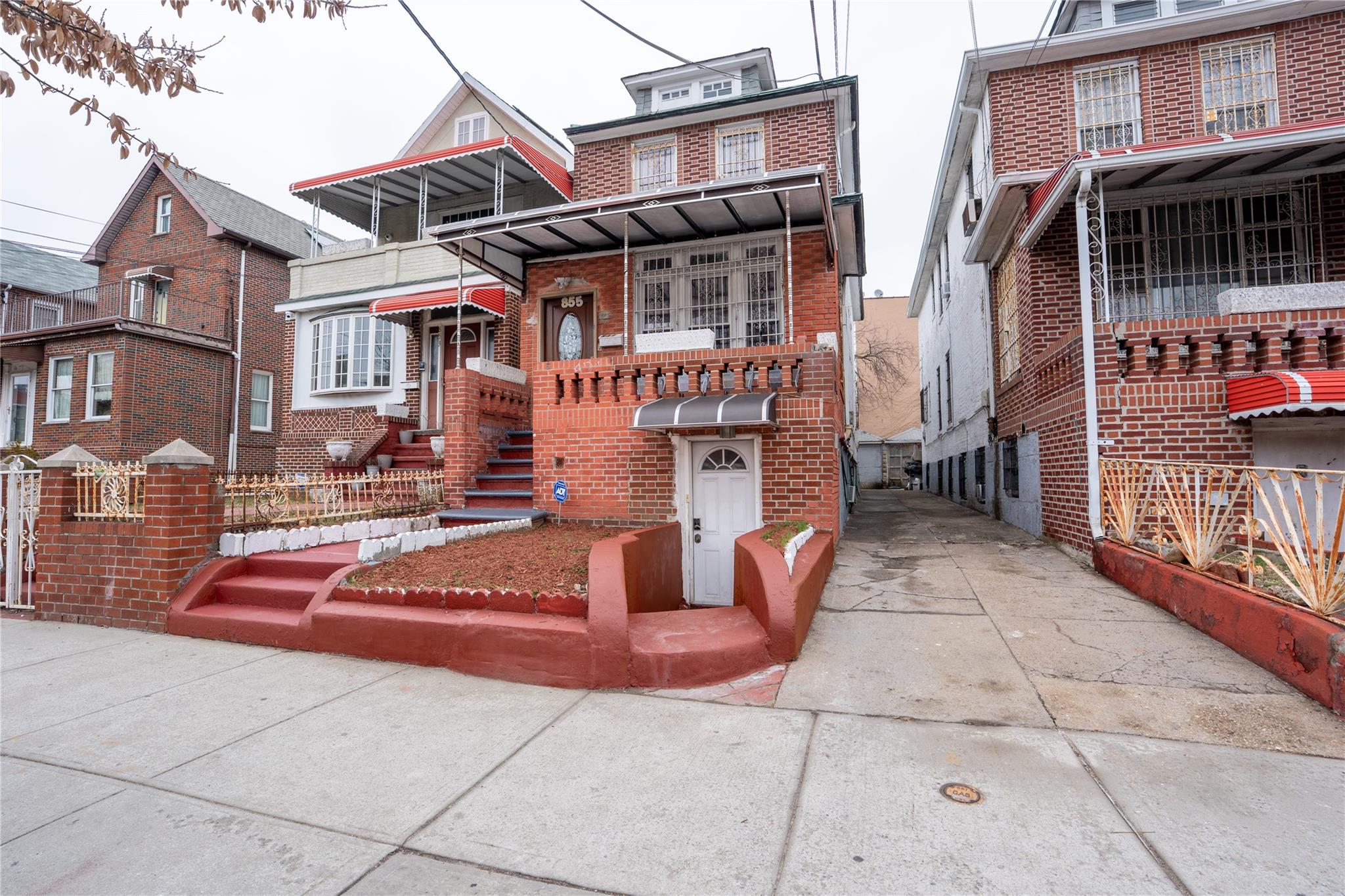 855 Linden Boulevard 2 Property Photo