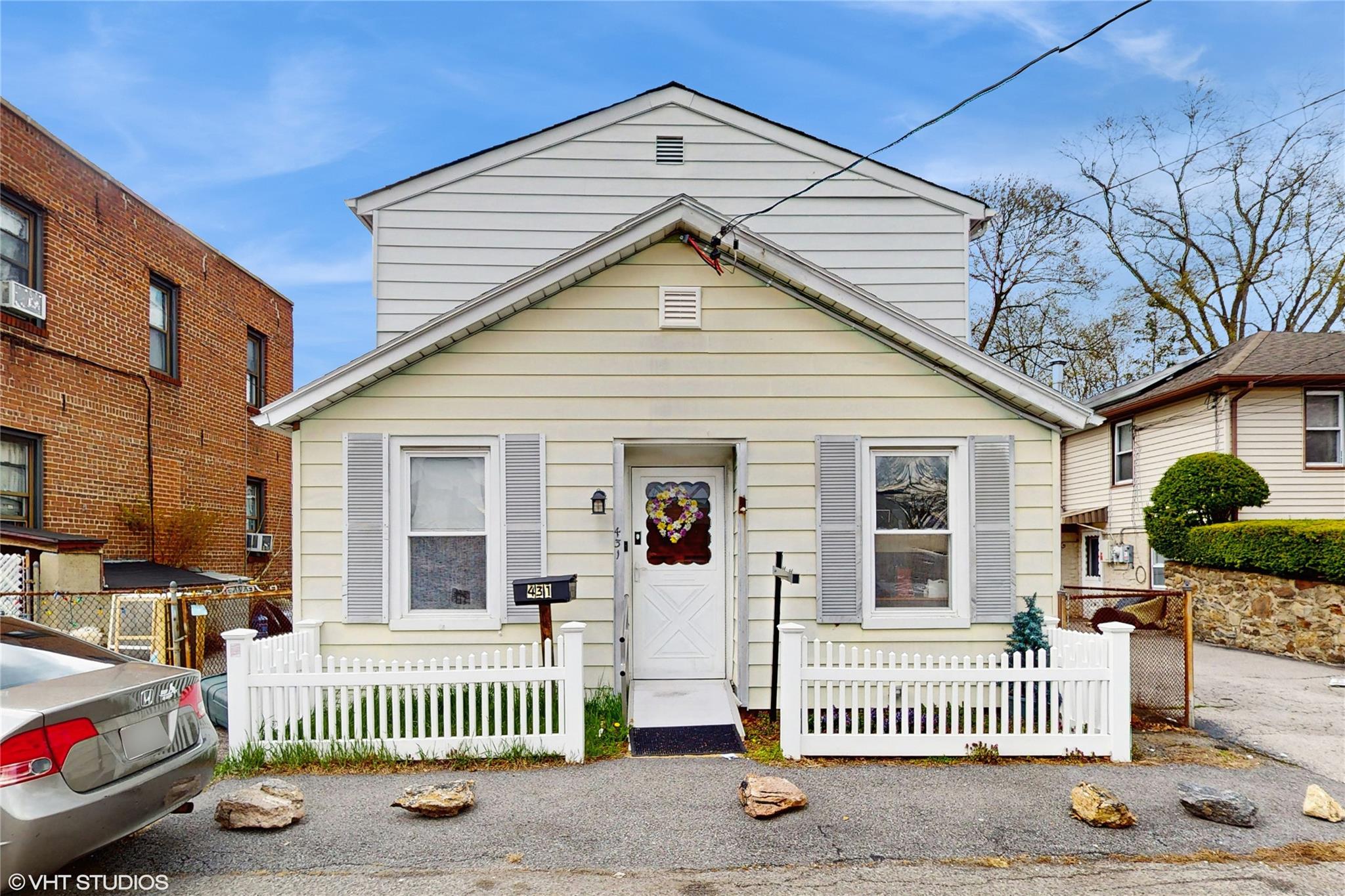 431 4th Street Property Photo