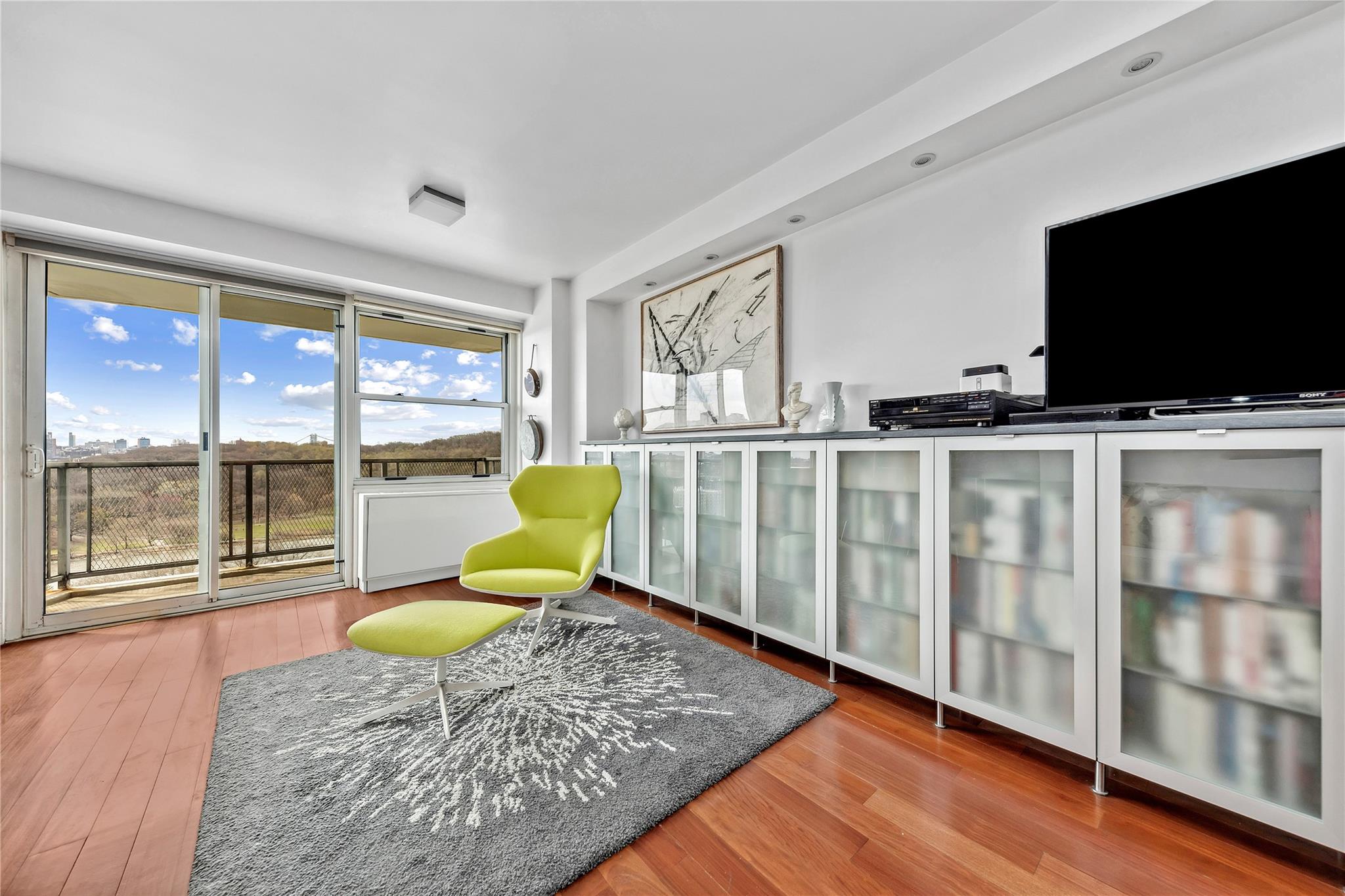 2400 Johnson Avenue 10c Property Photo 4