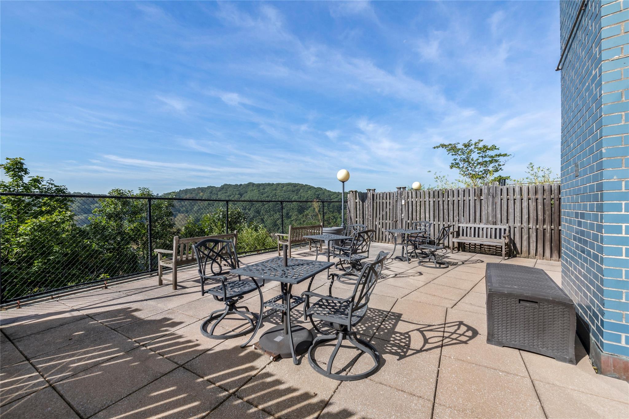 2400 Johnson Avenue 10c Property Photo 11