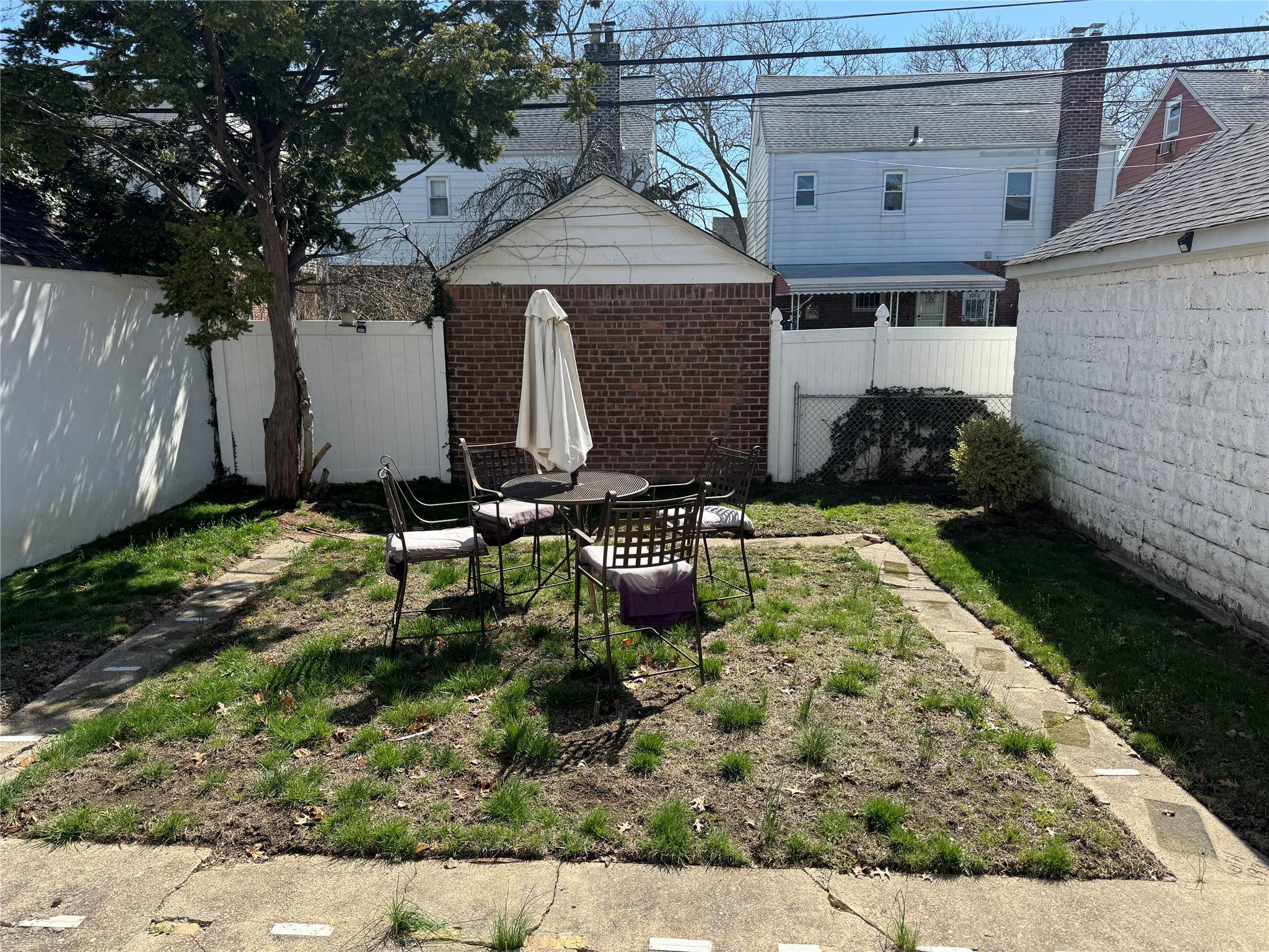 11583 220th Street Property Photo 6