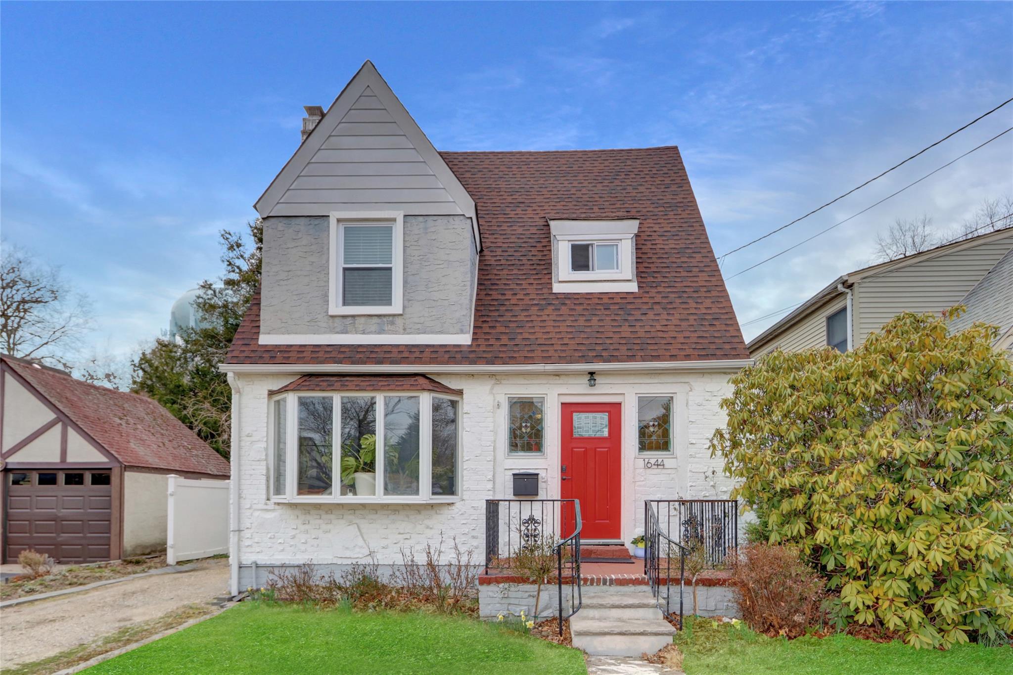 1644 Kenneth Avenue Property Photo