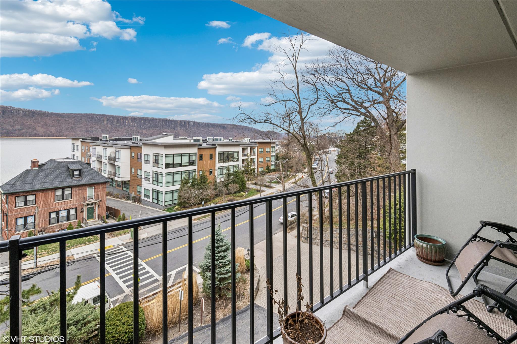 Barack Obama School For Social J Real Estate Listings Main Image