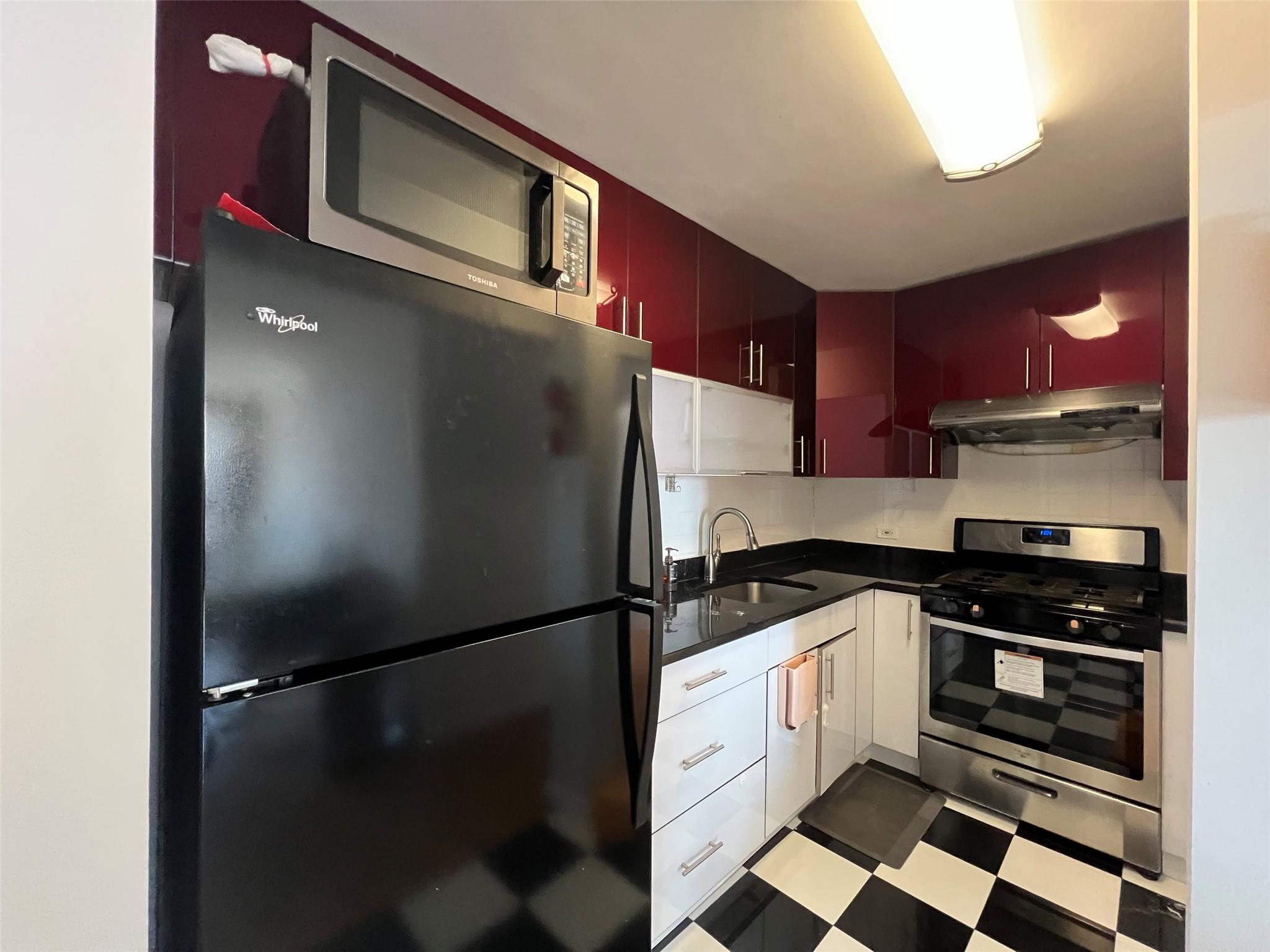 138-35 Elder Avenue 9e Property Photo