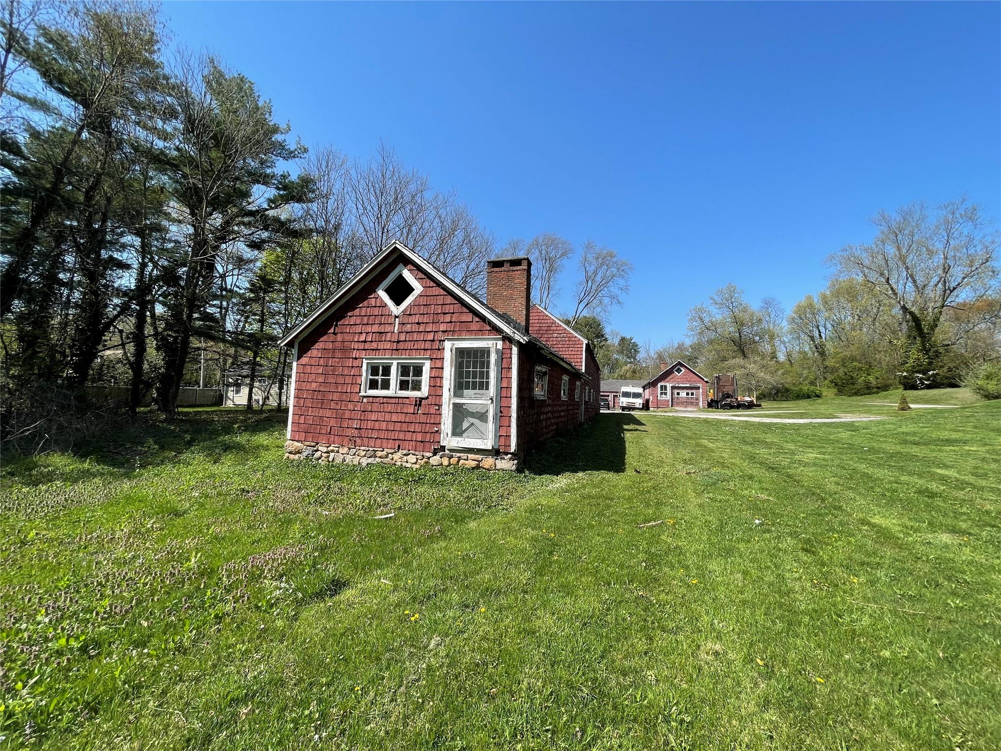 380, 370 & O Deer Park Road Property Photo 17