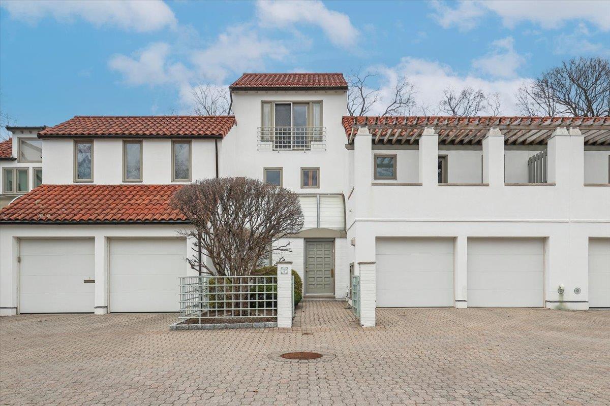 4 Kassel Court Property Photo