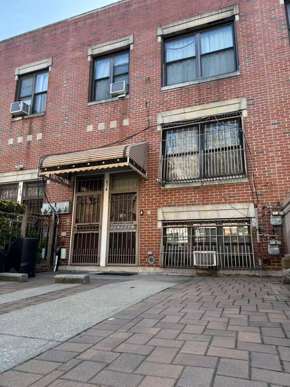 814 Fox Street Property Photo