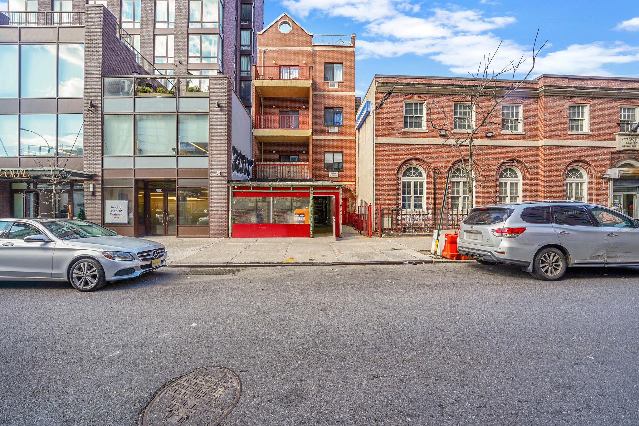 39 Debevoise Street Property Photo