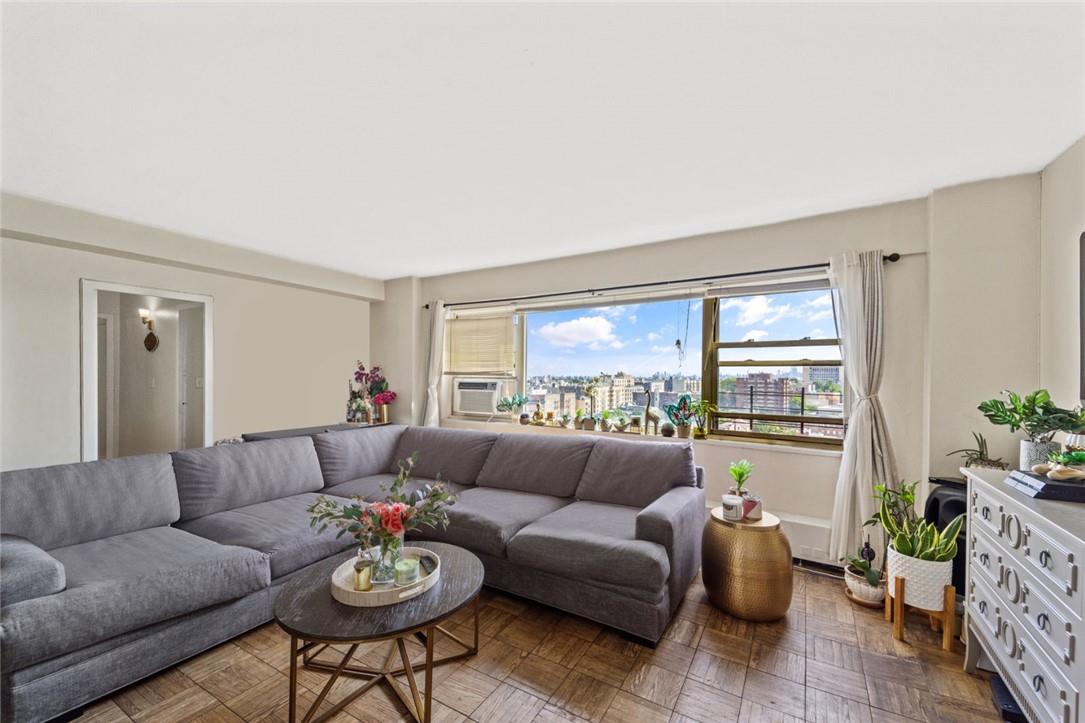 1 Fordham Hill Oval 15b Property Photo