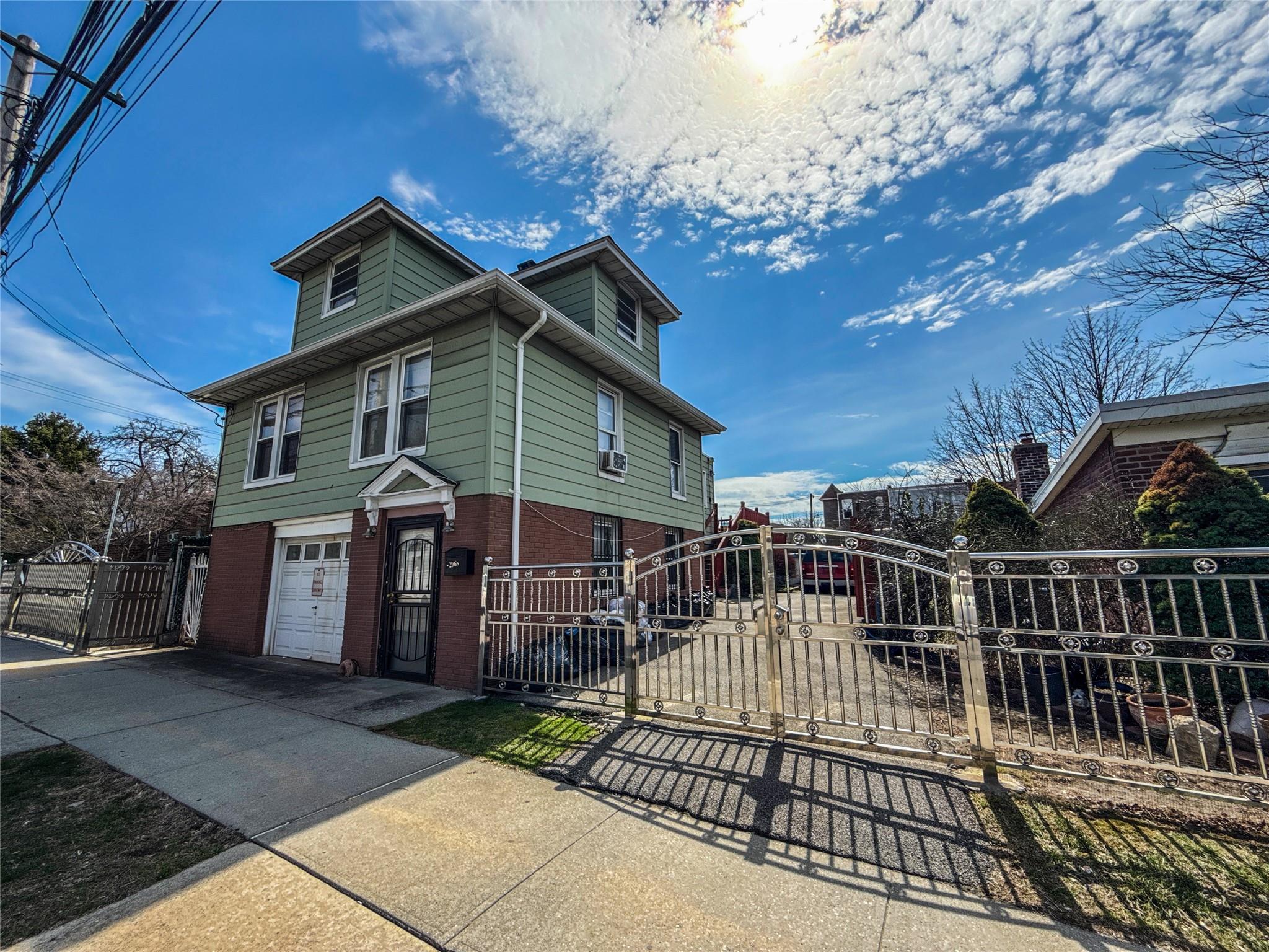 2068 Hermany Avenue Property Photo