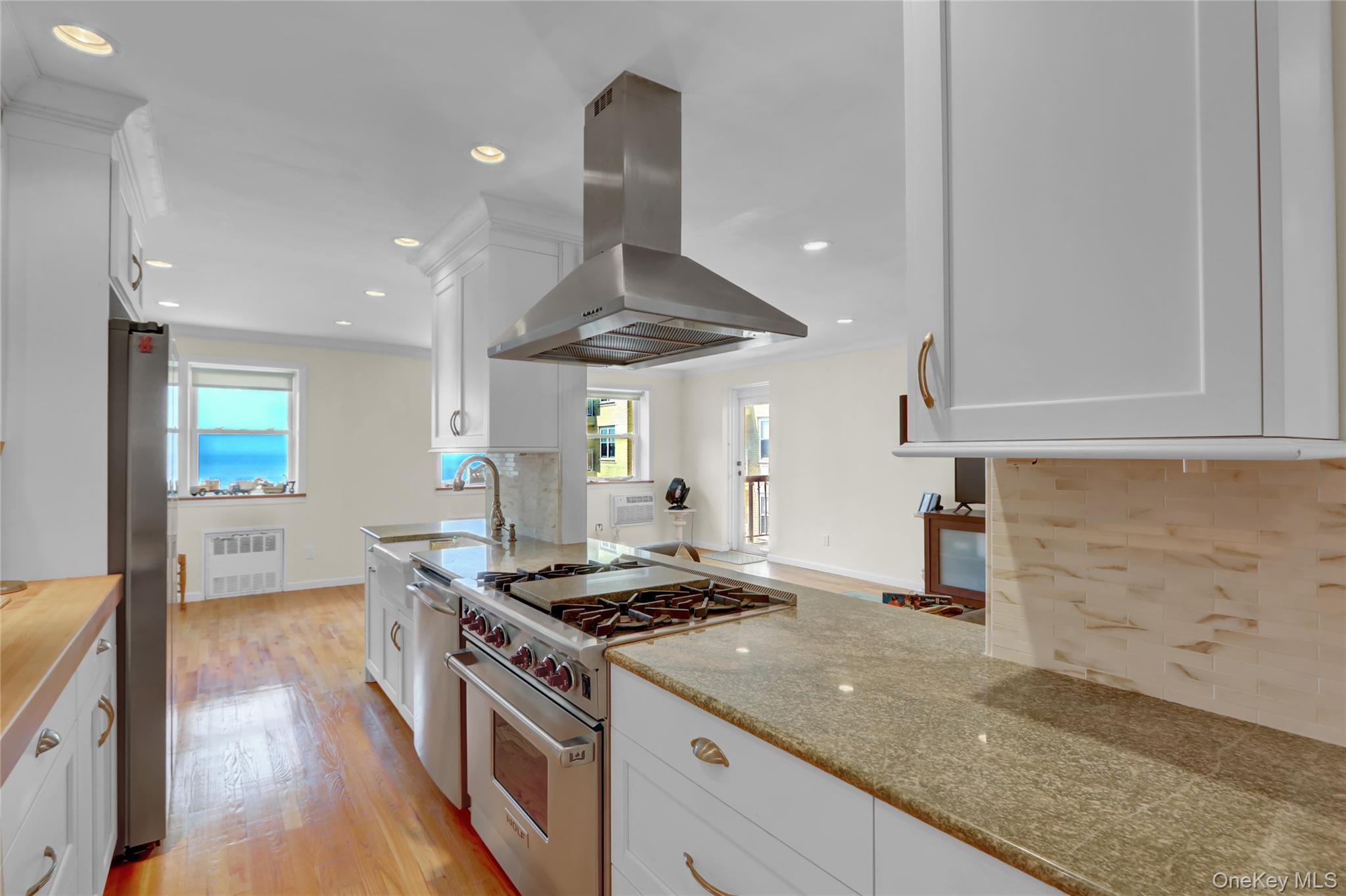 750 Shore Road 4b Property Photo 9