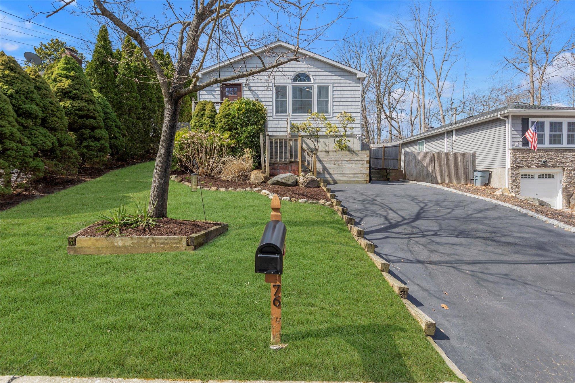 76 Forest Road Property Photo