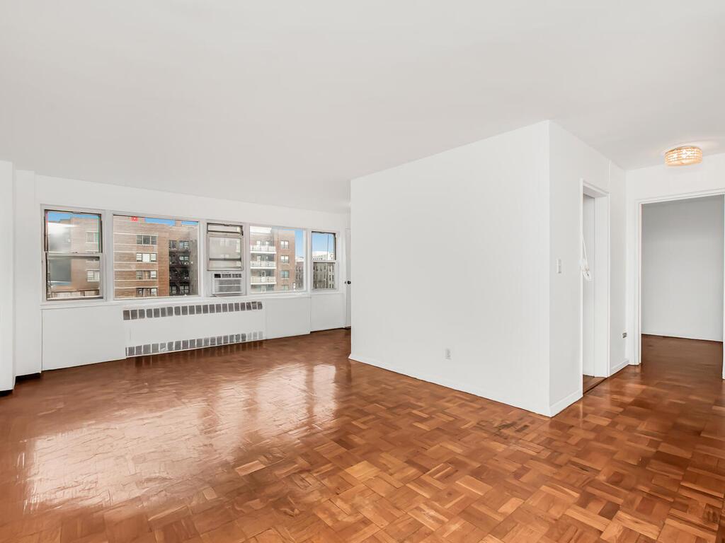 3131 Grand Concourse 5d Property Photo 2