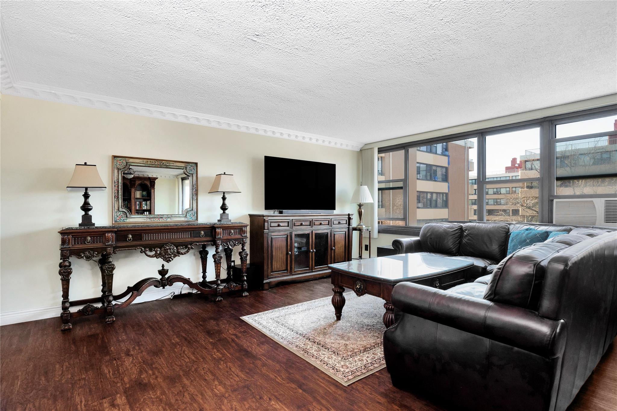 168-01 12 7b Property Photo 1