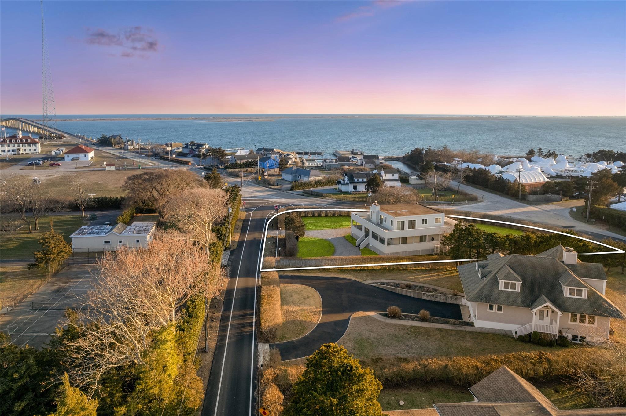 24 Lighthouse Road Property Photo