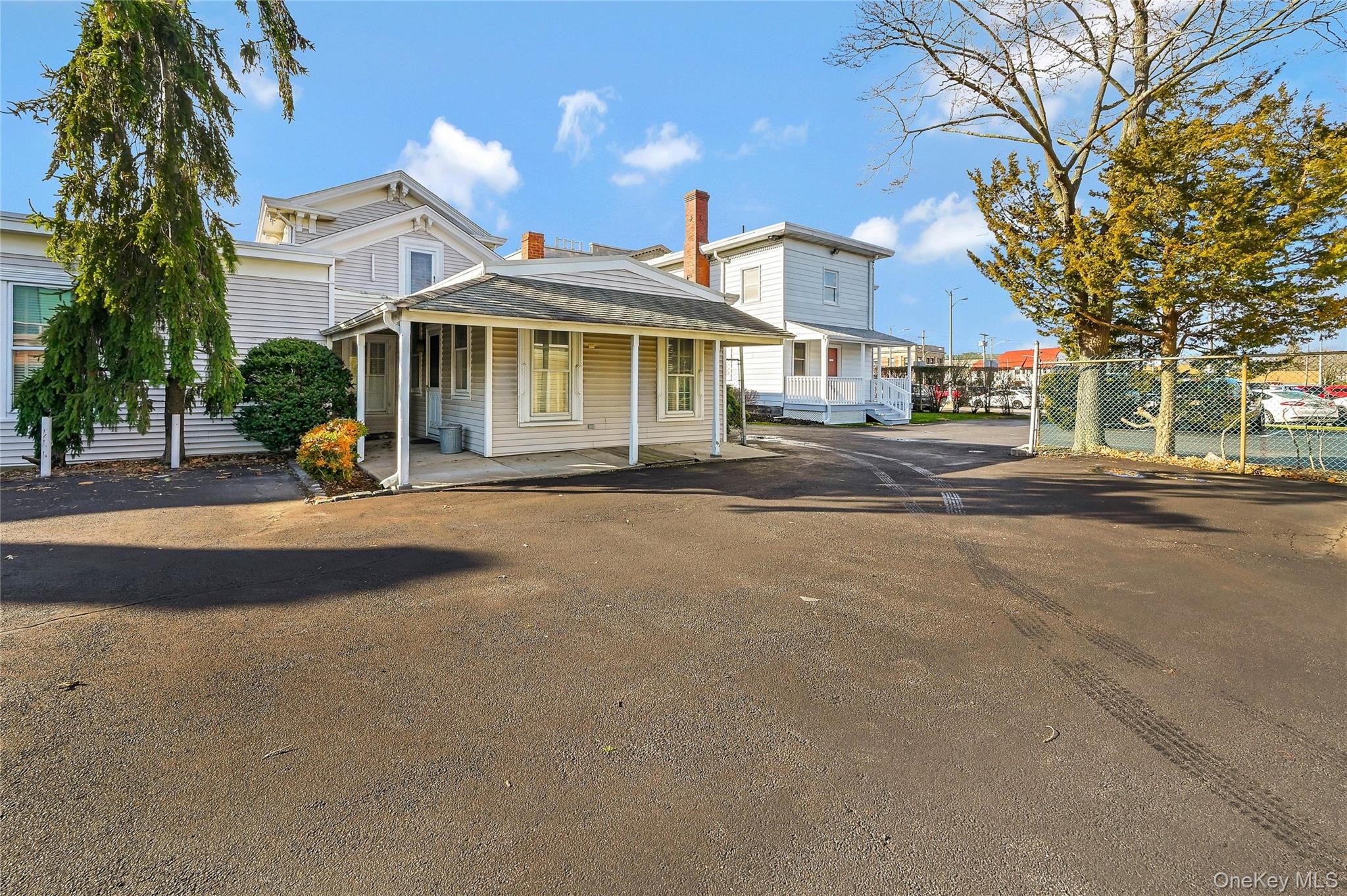 218 Griffing Avenue Property Photo 6
