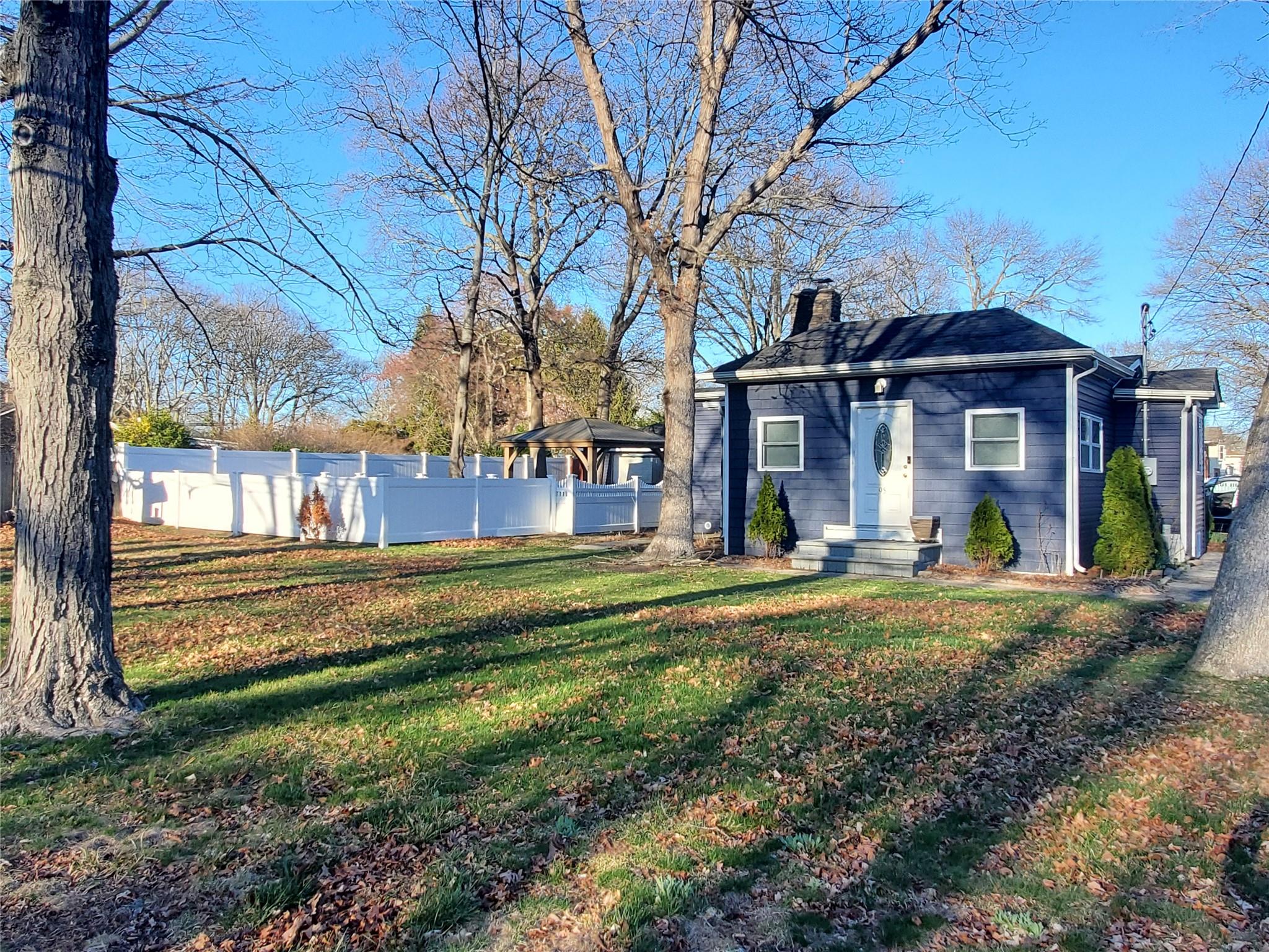 95 Lake Promenade Property Photo