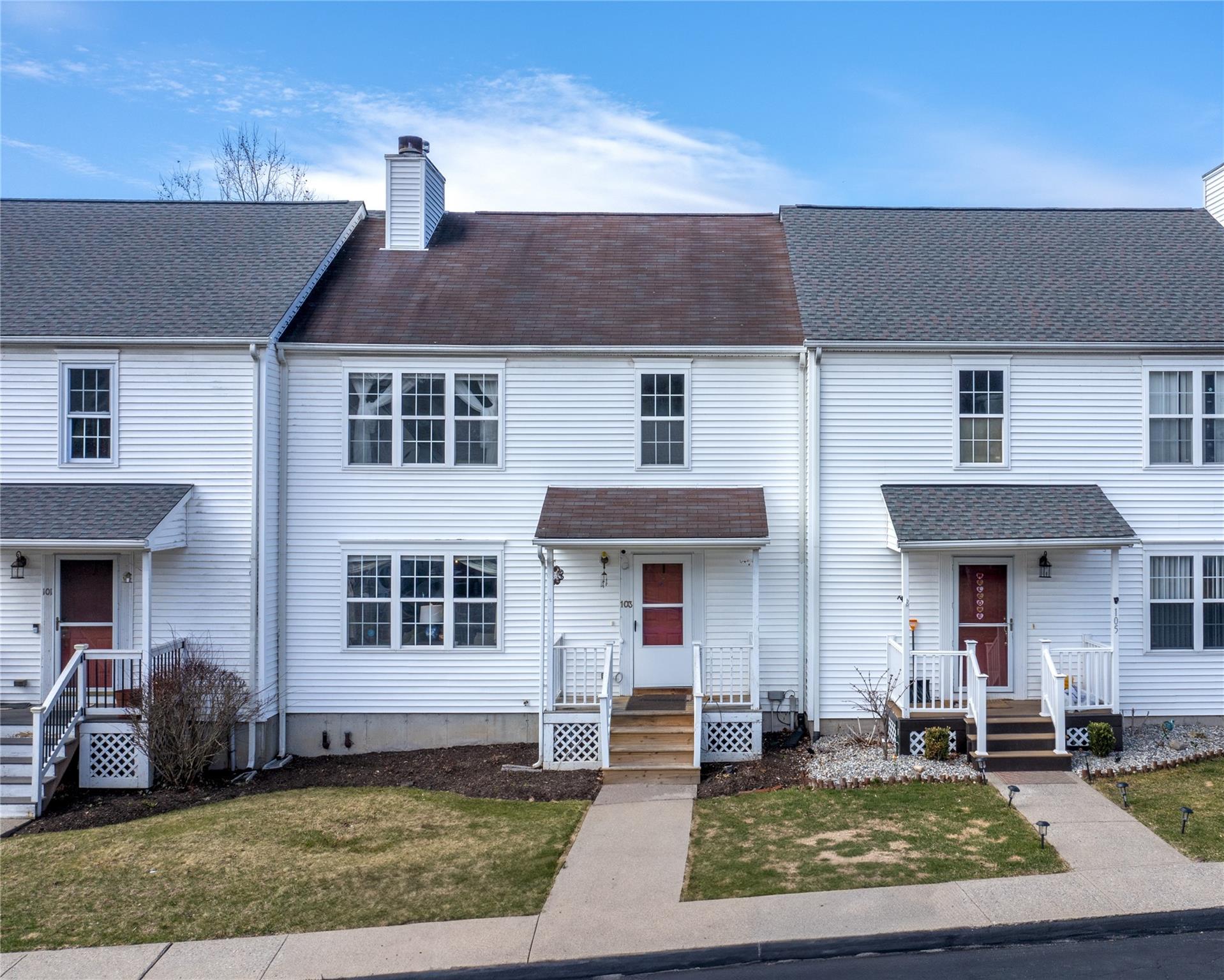 103 Mohawk Trail Property Photo