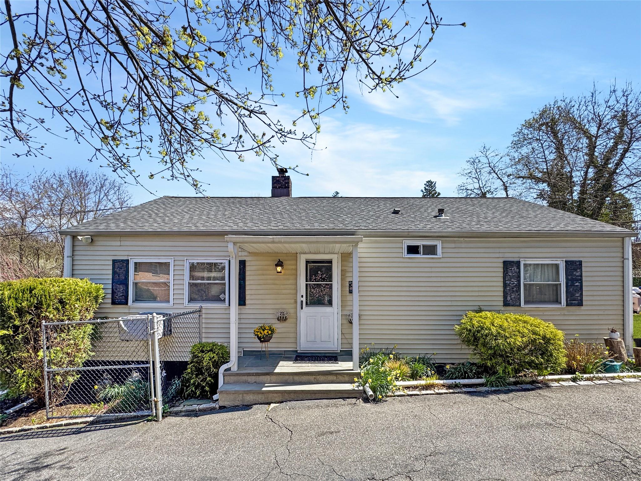 20 Elm Avenue Property Photo 2