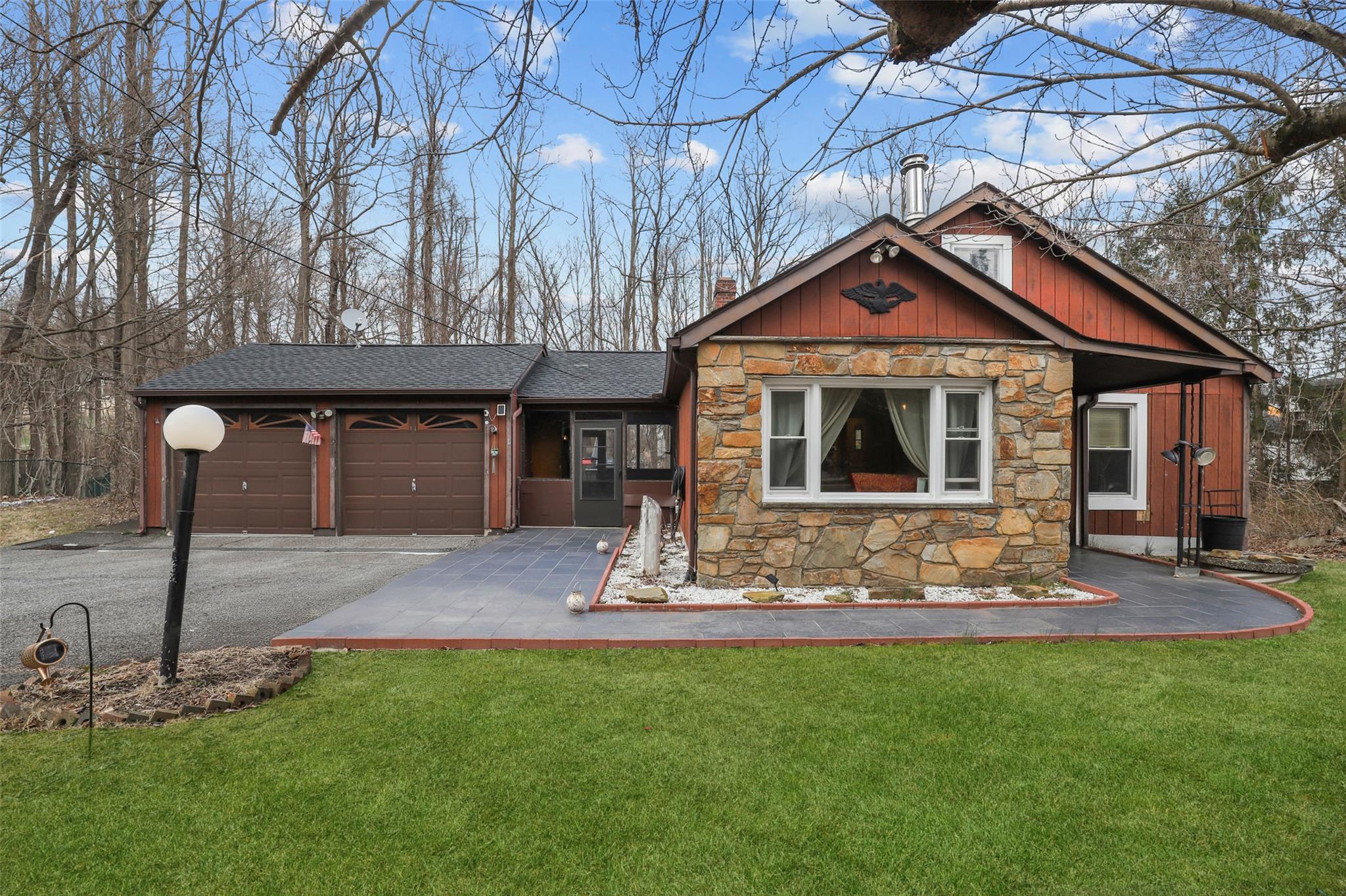 11 Hustis Road Property Photo 1