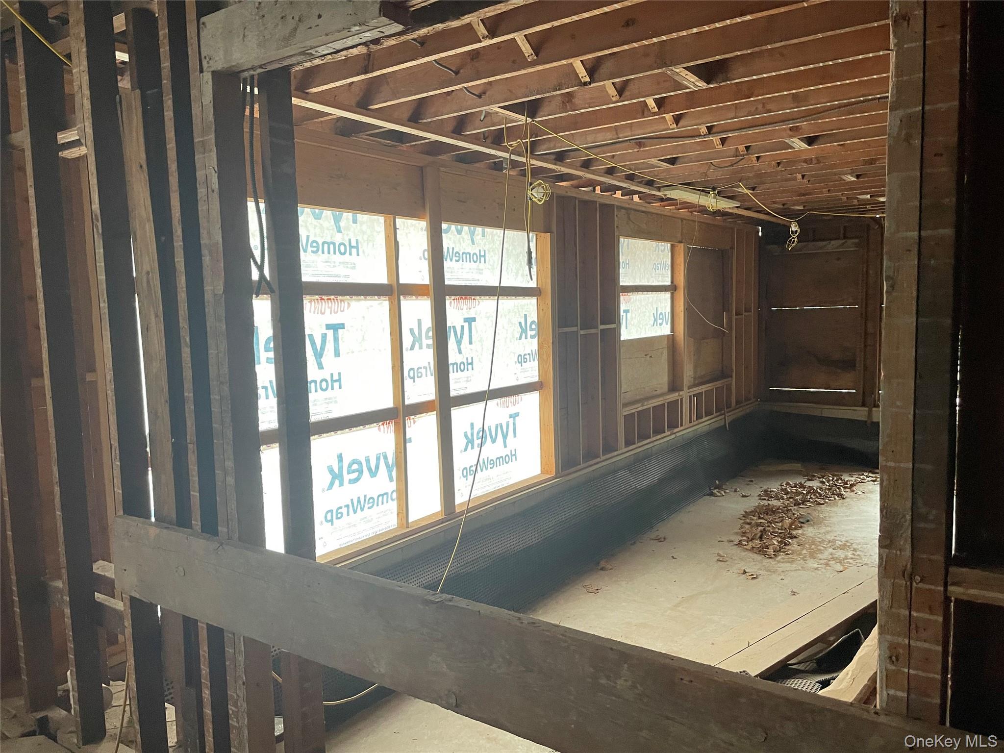 523 N Midland Avenue Property Photo 12