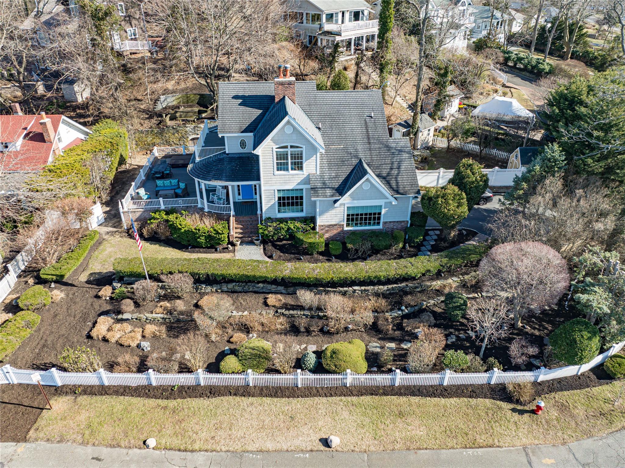 47 Shore Road Property Photo