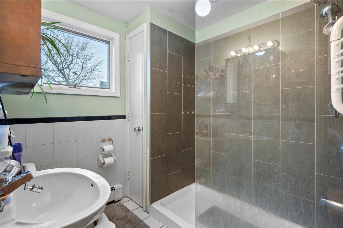 158 Davis Avenue Property Photo 12